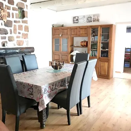 Spacieuse Maison A Lecci Avec Jardin Et Aire De Jeux Ferienhaus Lecci