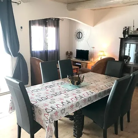 Ferienhaus Spacieuse Maison A Lecci Avec Jardin Et Aire De Jeux *